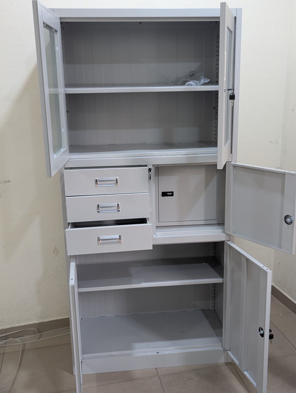 Armoire de rangement